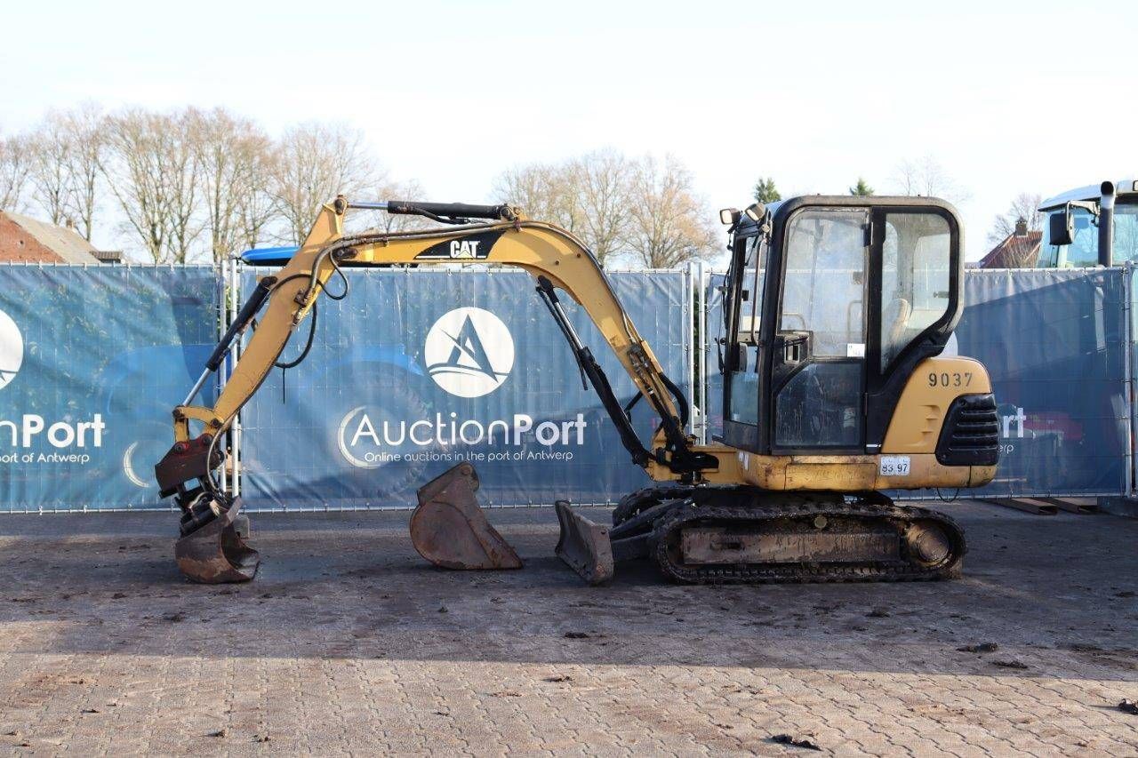 Crawler excavator Caterpillar 302.5 Diesel 2001