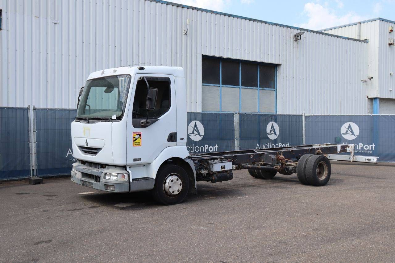 Fahrgestell mit Fahrerhaus Renault 180 dCi Diesel 2005