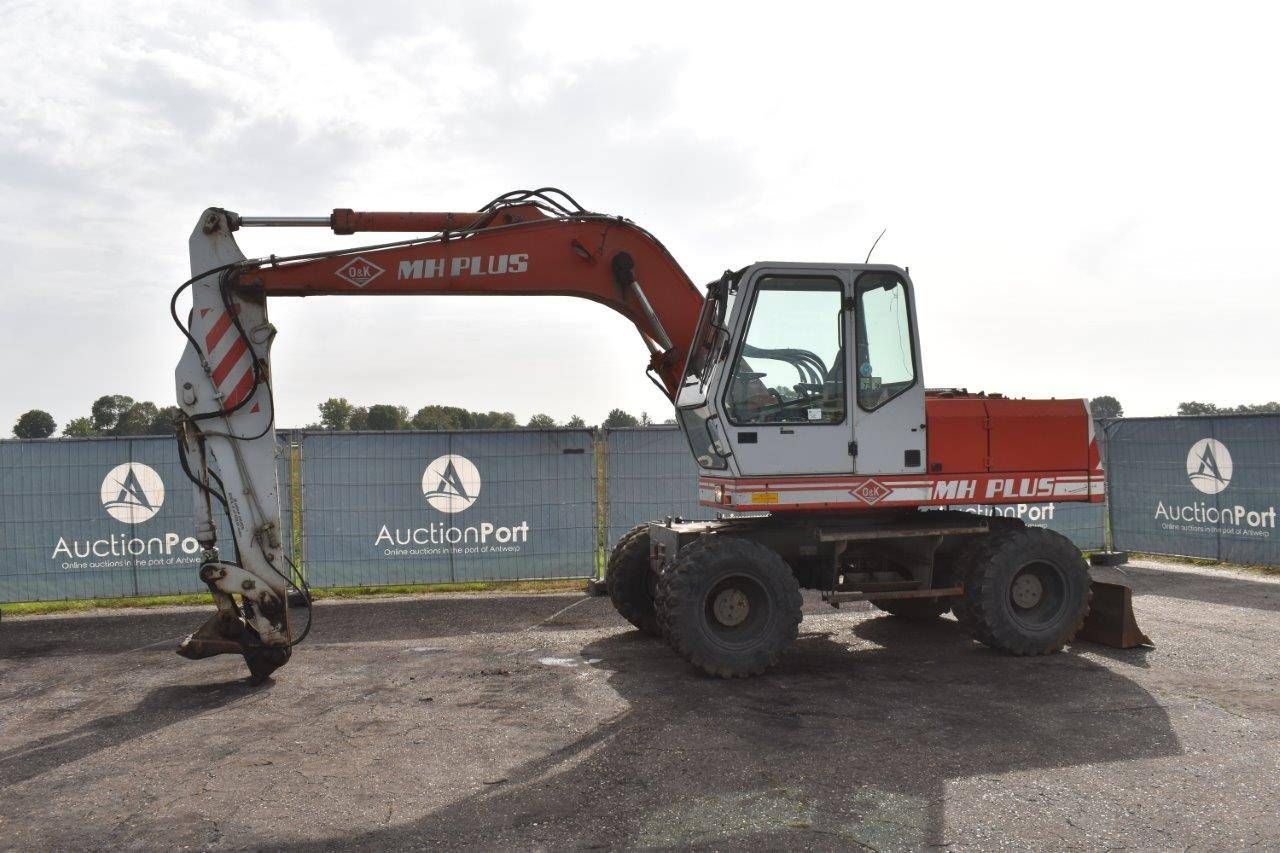 Excavator O&amp;K MH Plus Diesel