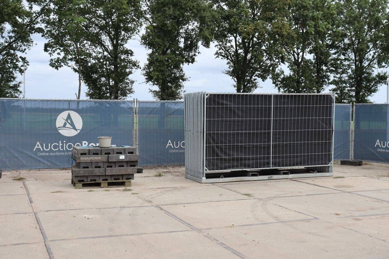 Transport Rack ZND TP30 2022 With Lot of Construction Fences, Privacy Curtains and Fence Bases