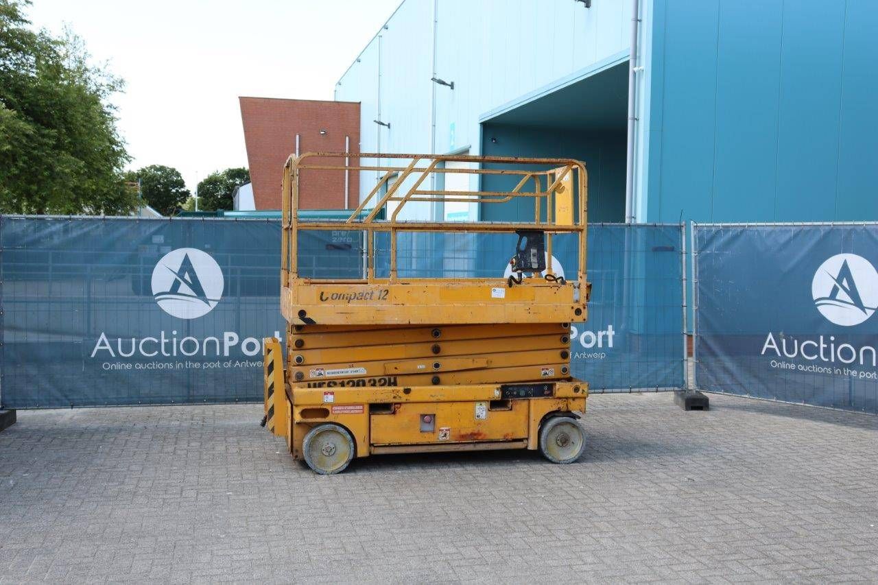 Schaarhoogwerker Haulotte Compact 12 Elektrisch 300kg 11.75m 2007