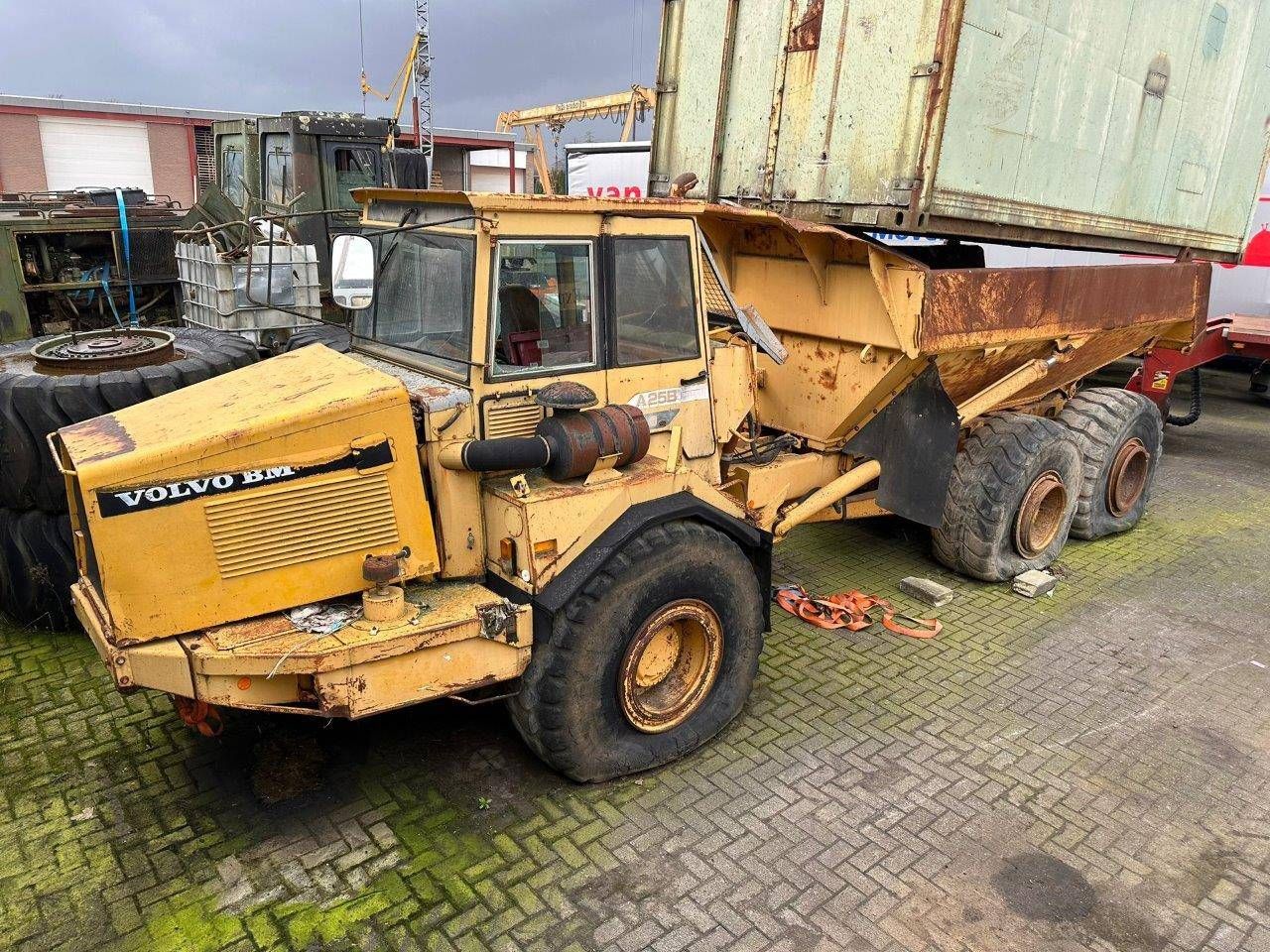Articulated dump truck Volvo A25B Diesel 6x6 1998