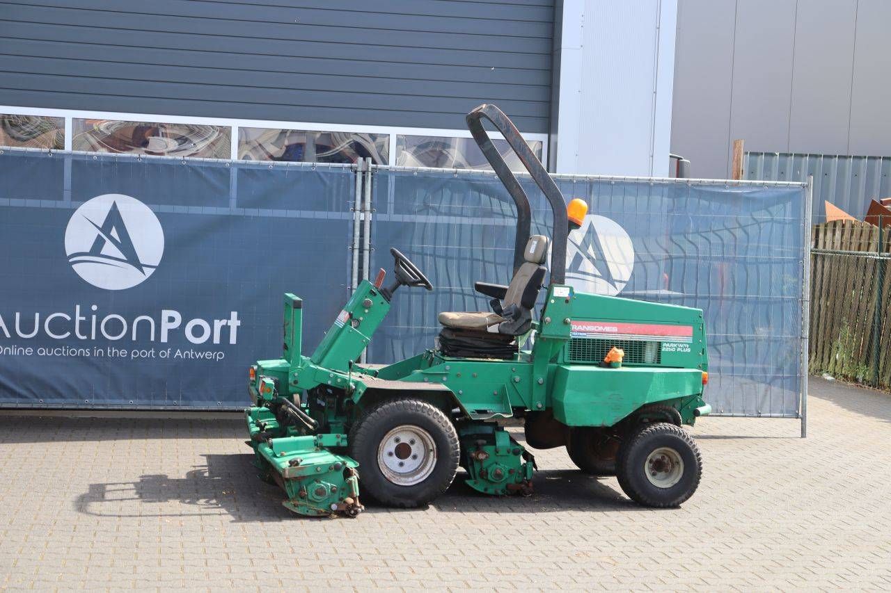 Rasaerba a trattorino Ransomes PARKWAY 2250 Diesel