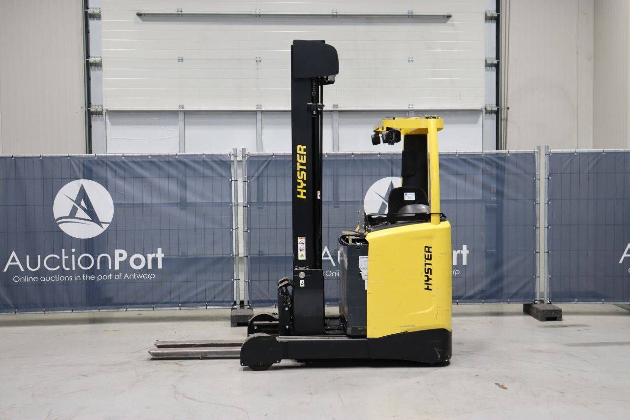Empilhadeira elétrica retrátil Hyster R2.0 2000kg 6,6m 2021