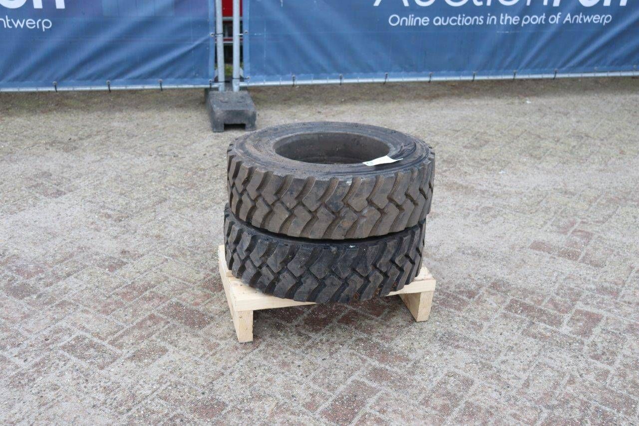 Tire set Aichi 28x9-15 2 pieces
