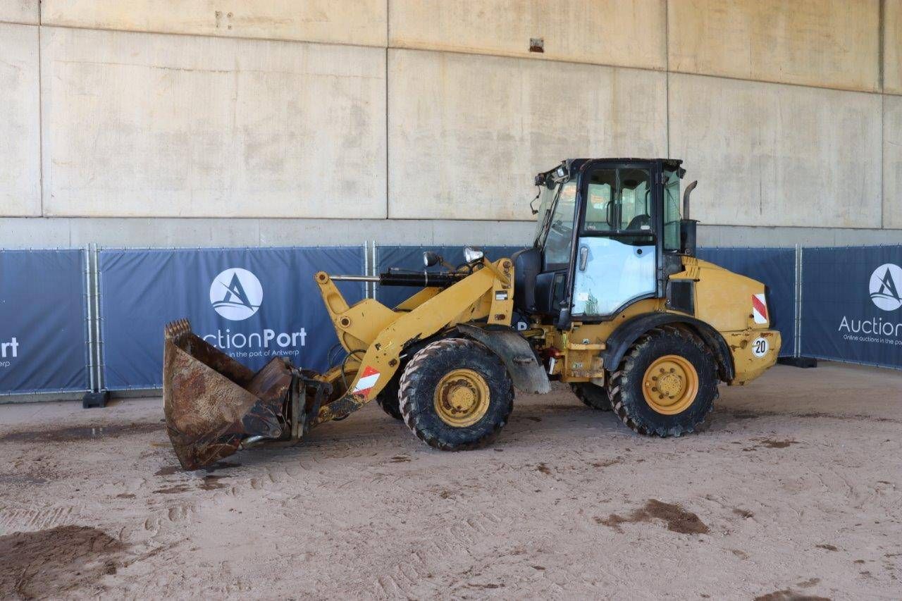 Wheel loader Caterpillar 908H Diesel 84hp 2012