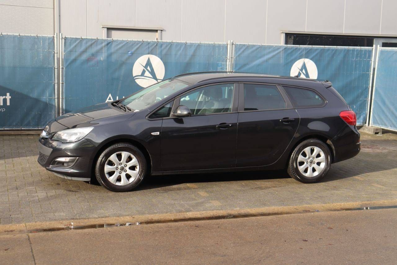 Passenger car Opel Astra Diesel 81kW 2014