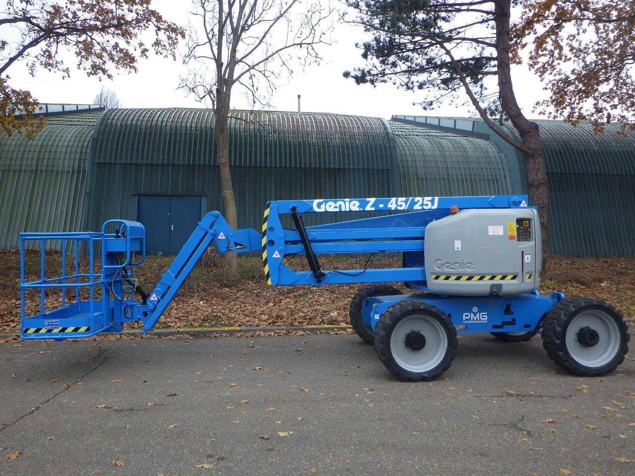 Articulating telescopic boom lift Genie Z-45/25J RT Diesel 16.05m 2011