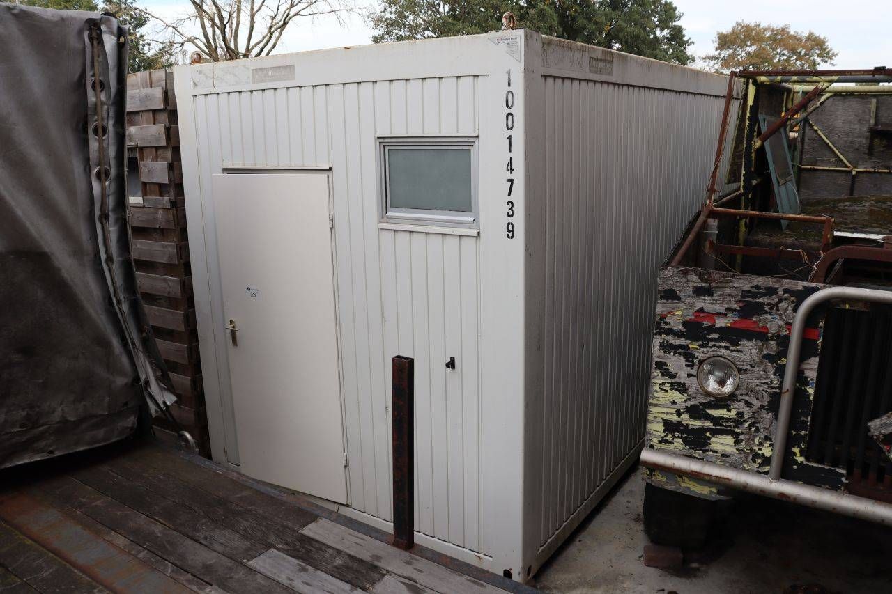 Container