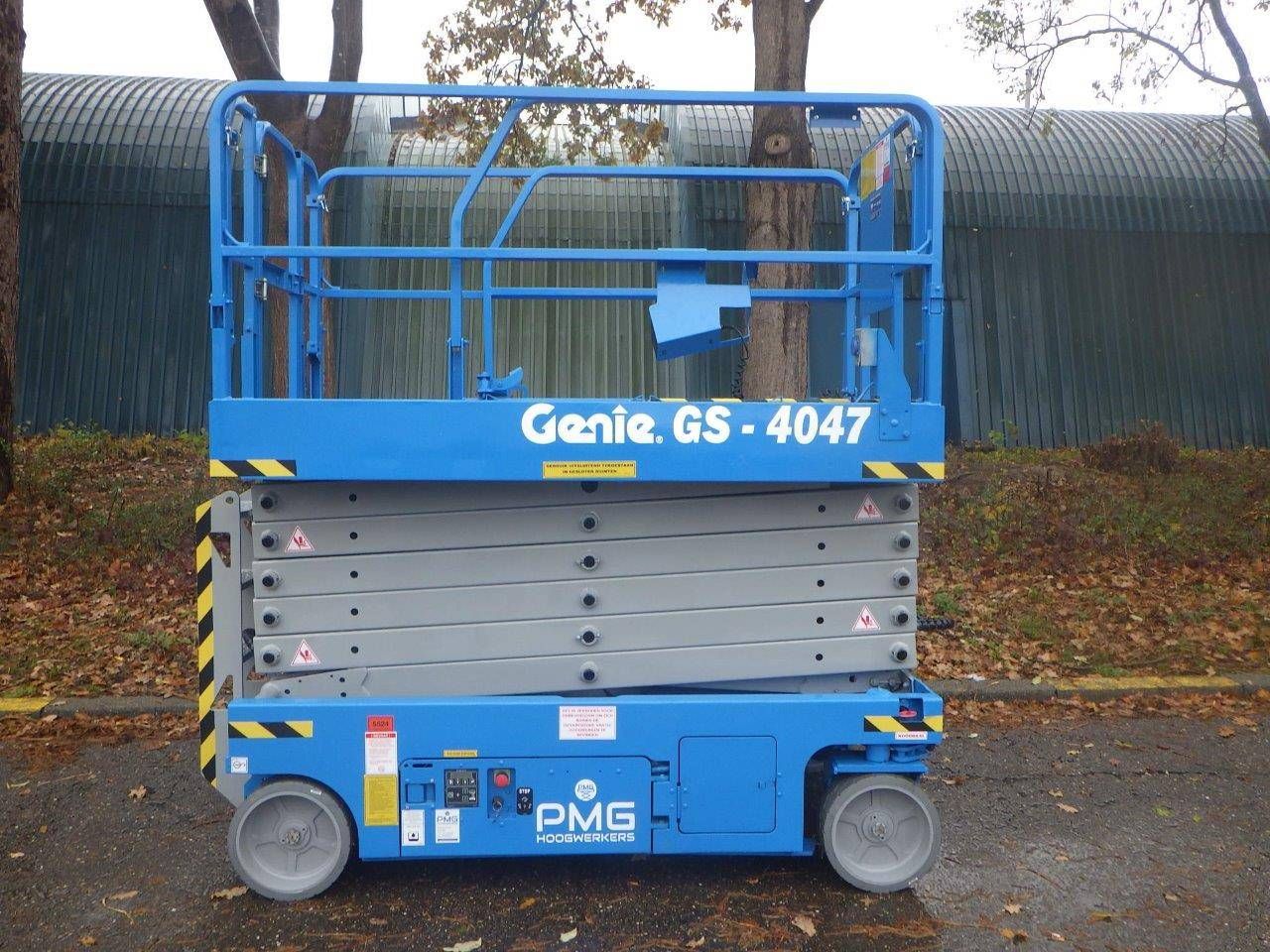 Scissor lift Genie GS-4047 13.70m Electric 2012