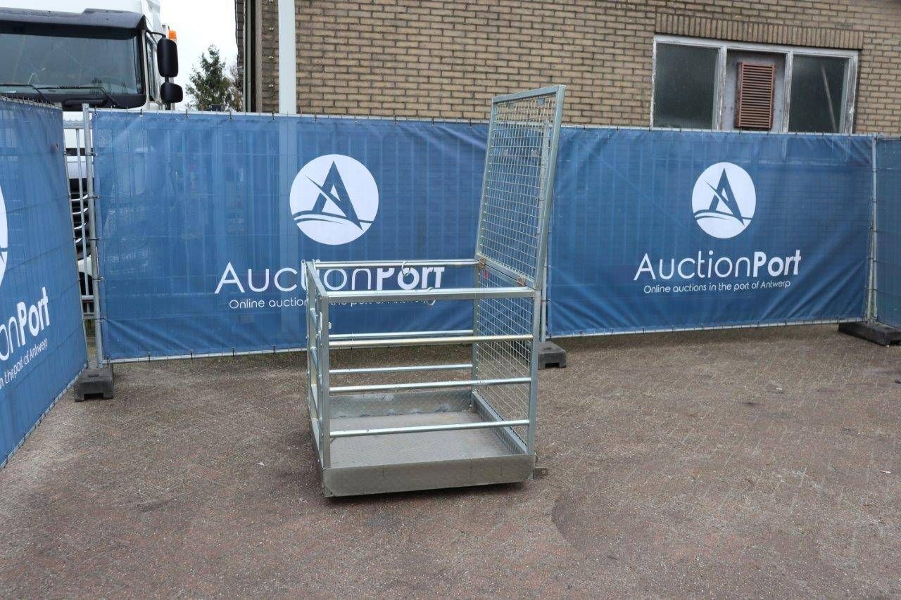 Transport cage