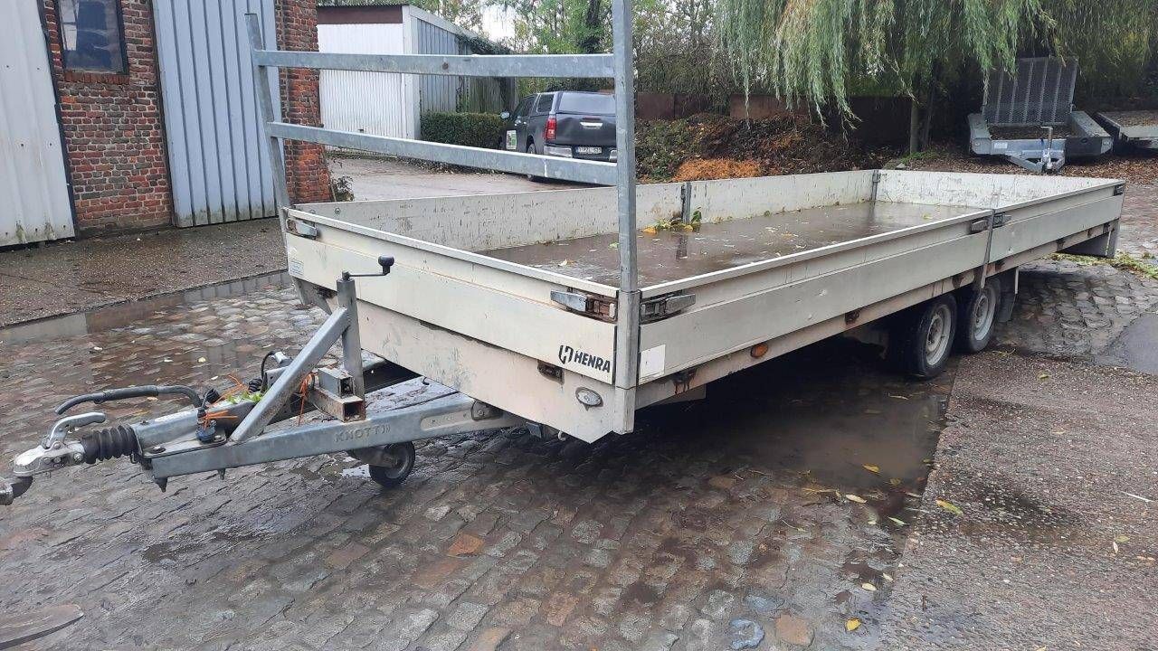 Platform Trailer Henra 2700kg 600x200cm