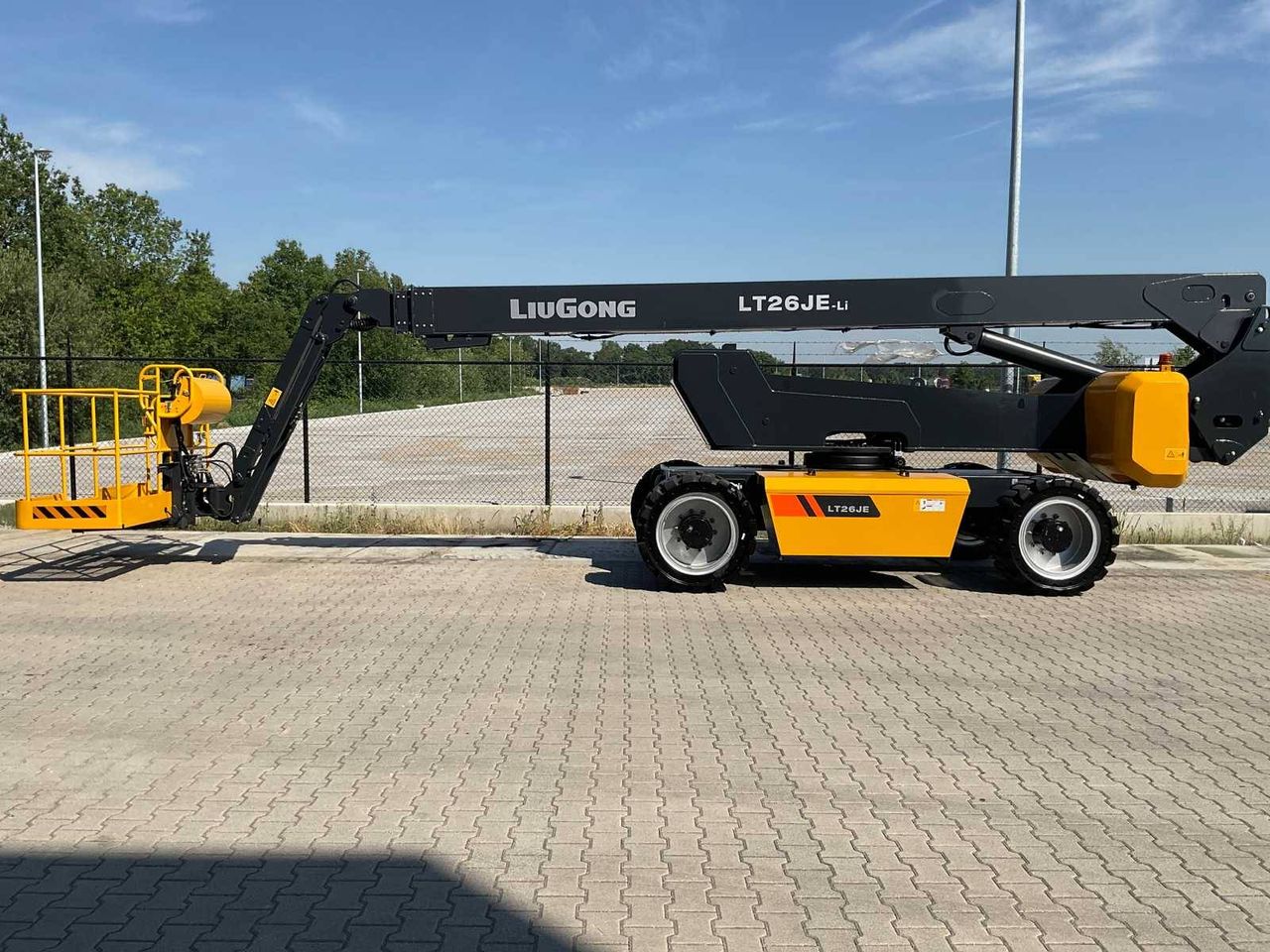 Telescopic boom lift Liugong LT26JE-Li Electric 454kg 28.1m 2023 New