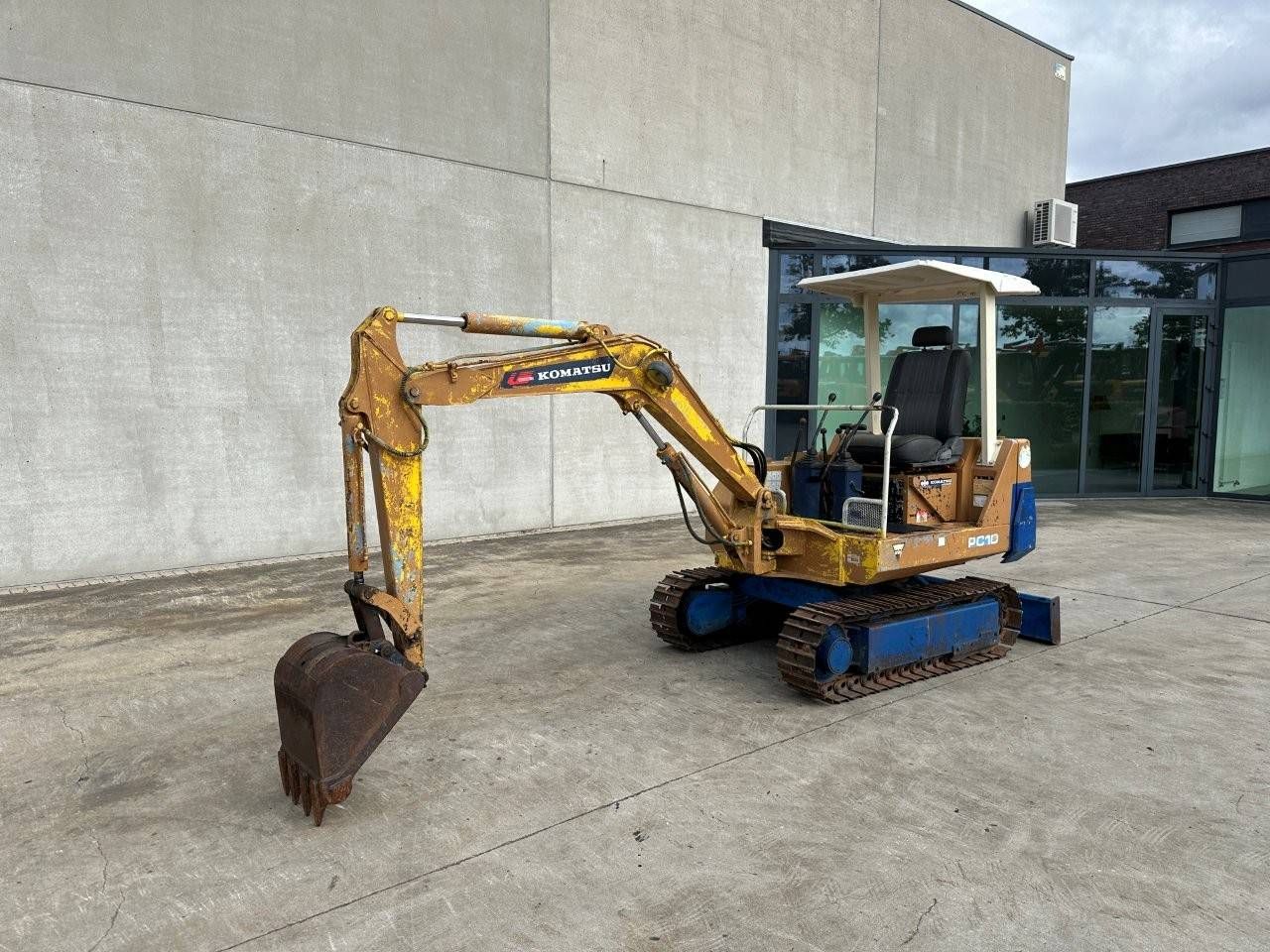 Mini excavator Komatsu PC10-6 Diesel 