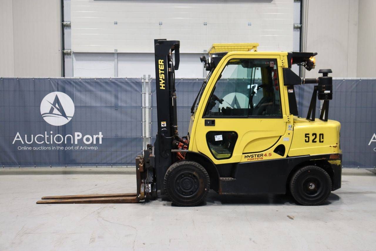 Empilhadeira Hyster H4.5FTS5 Diesel 4340kg 3.4m 2022