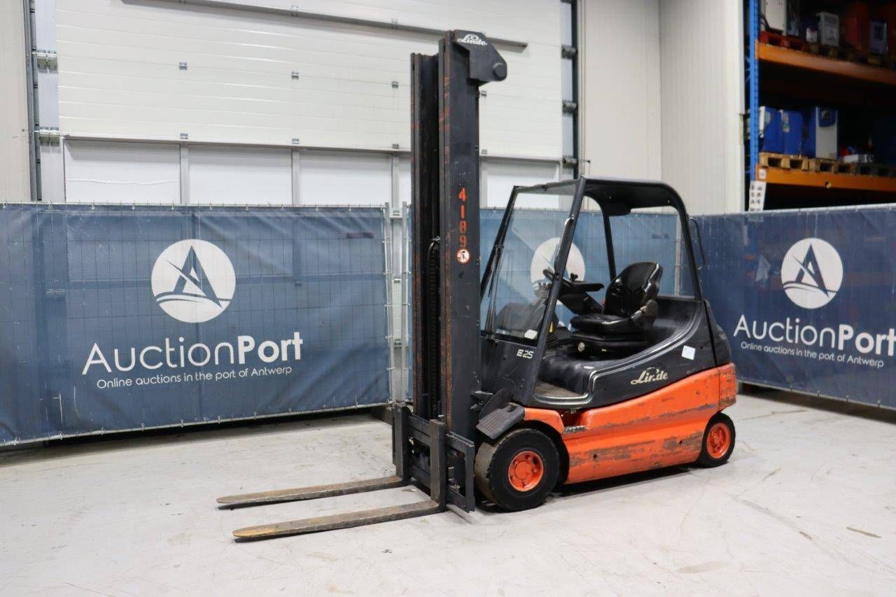 Forklift Linde E25-02 Electric 2500kg 6.5m 2002