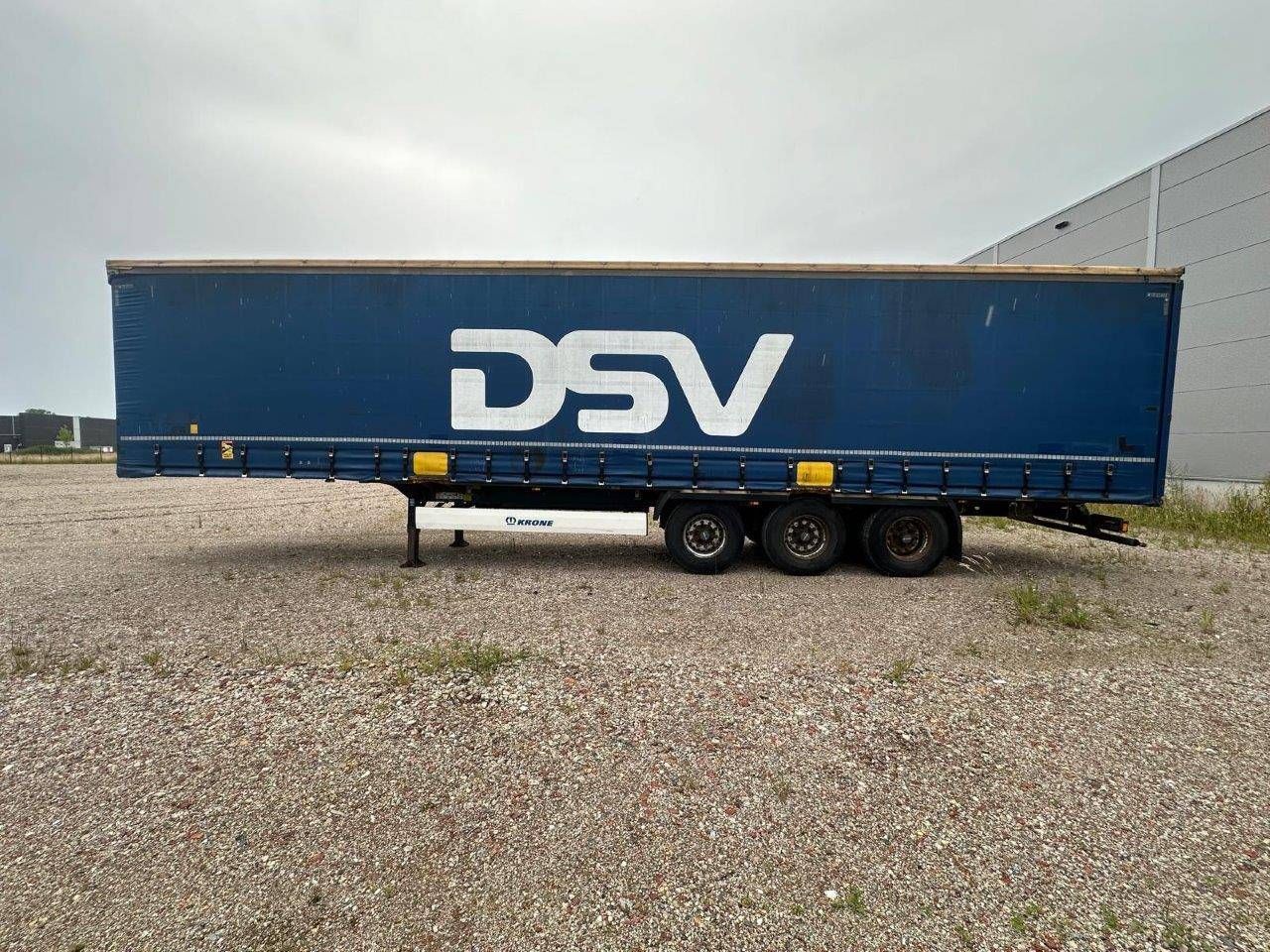 Curtainsider trailer Krone 2014