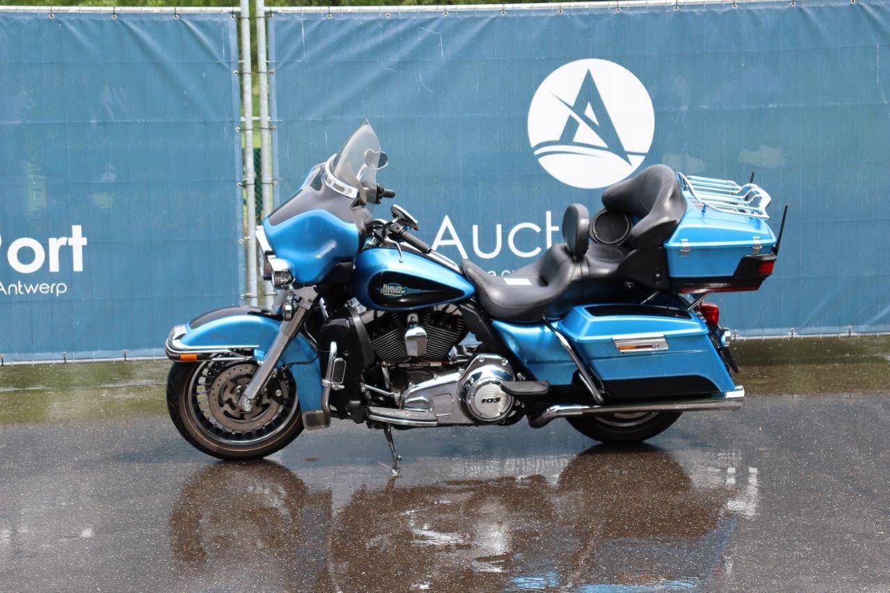 Motorcycle Harley Davidson Ultra Classic Petrol 2013