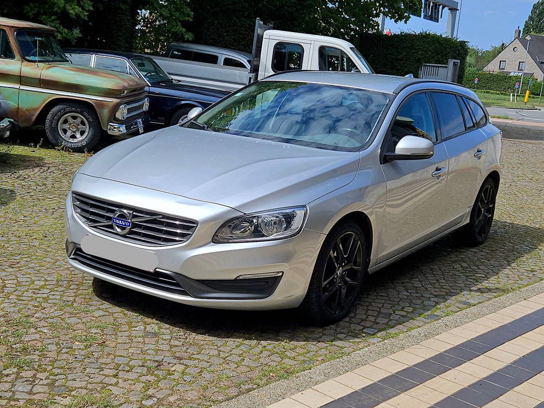 Volvo V60 D3 (Light Truck) Diesel 2013 (Margin)