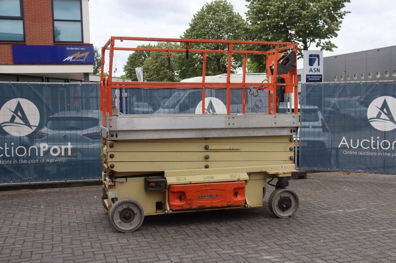 Scissor lift JLG 3246 ES Electric 11.68m 2011