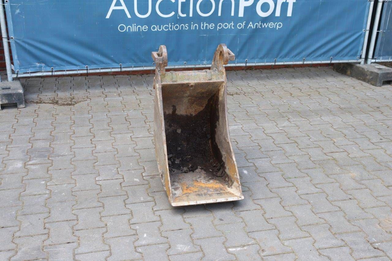 Excavator bucket