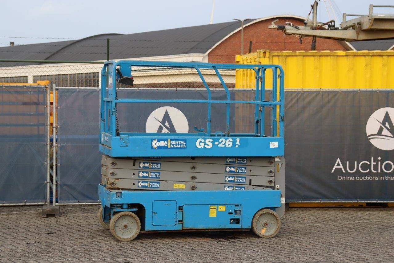 Scissor lift Genie GS-2646 Electric 9.96m 2013