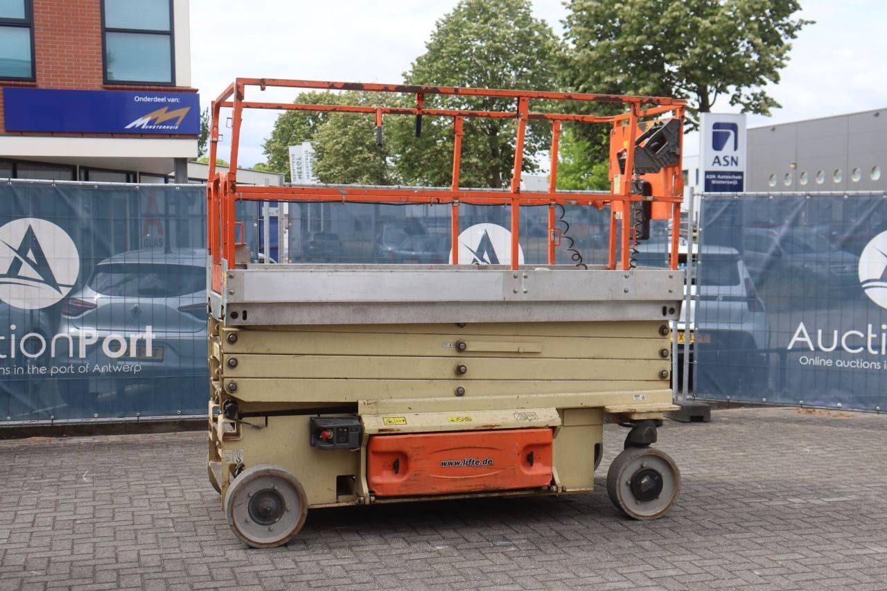 Scissor lift JLG 3246 ES Electric 11.68m 2011