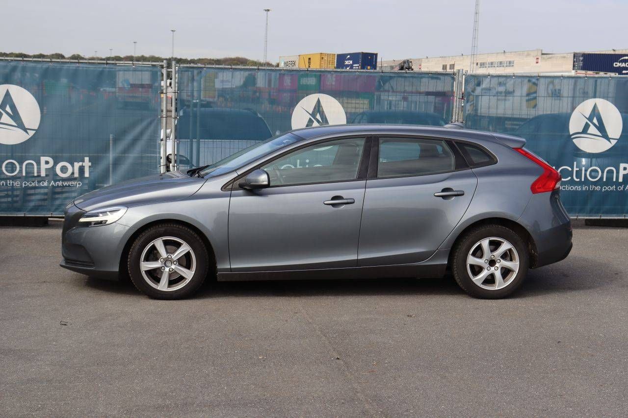 Passenger car Volvo V40 Diesel 120hp 2017 (Margin)