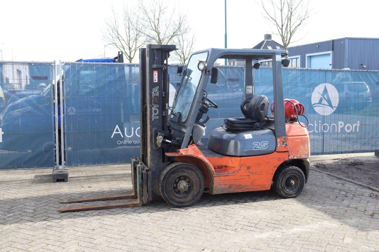 Forklift Toyota 42-7FGF25 LPG 2500kg
