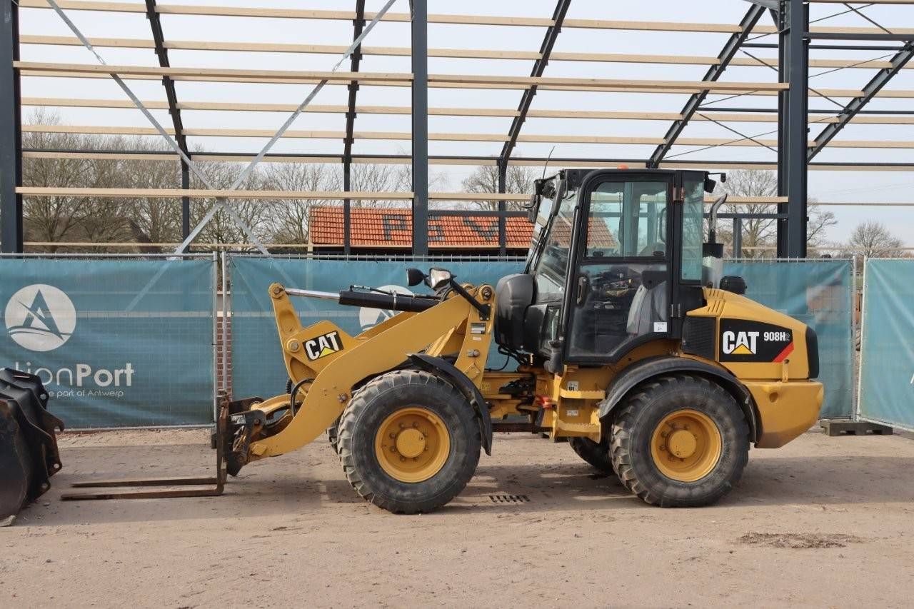 Wheel loader Caterpillar 908H Diesel 2012