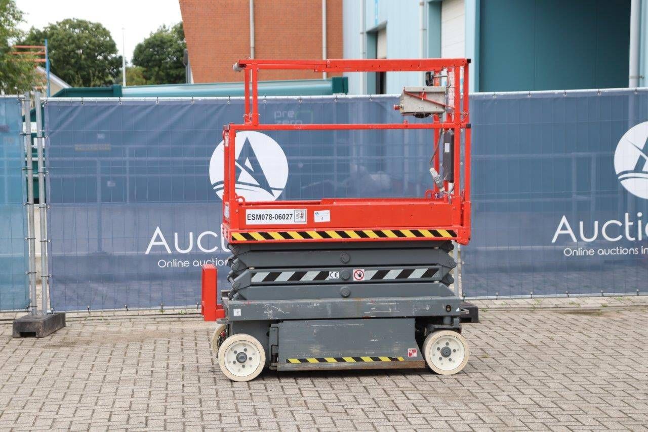 Scissor lift SkyJack SJ3219 Electric 227kg 7.8m 2006