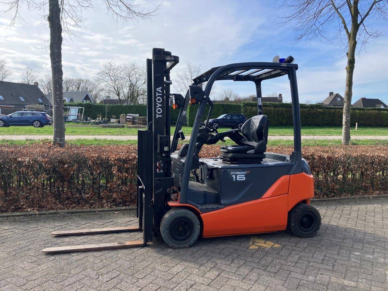 Forklift Toyota 8FBMT16 Electric 1600kg 3.3m 2014