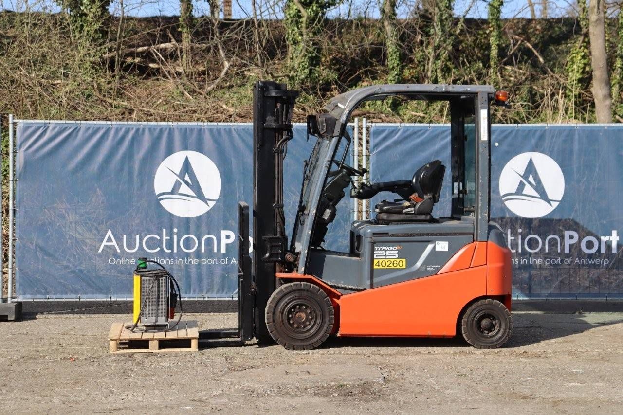 Forklift Toyota 8FBMKT25 Electric 2500kg 4.7m 2015