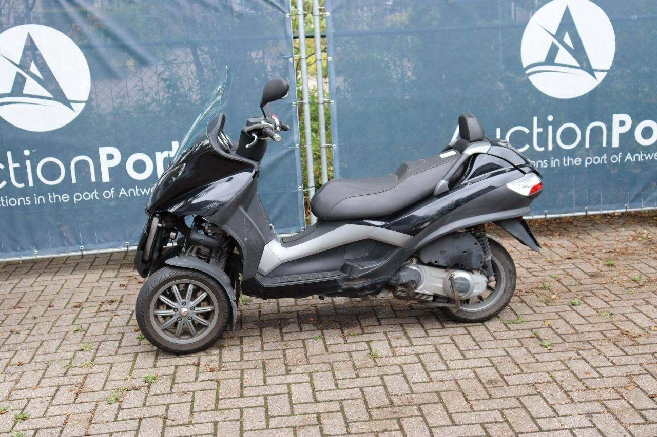Scooter Piaggio MP3 125 Petrol 2008 (Margin)
