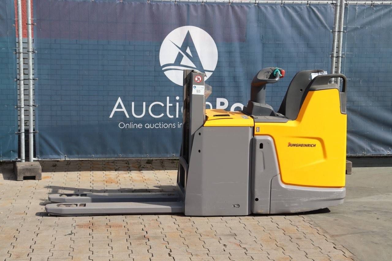Stacker Jungheinrich ERD 220 Electric 2000kg 1.66m 2018