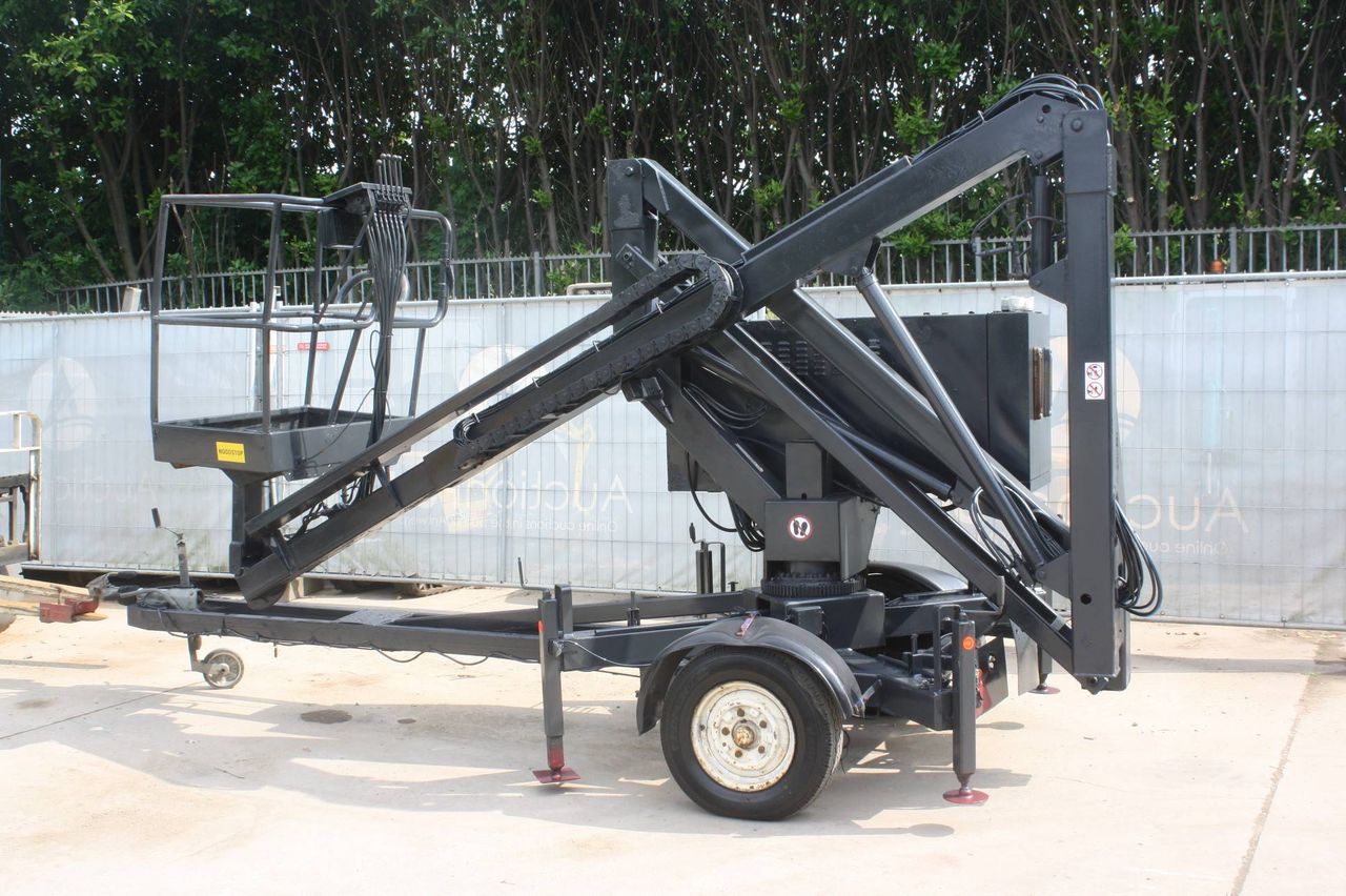 Articulated boom lift Trailer Simon Boxer T130 Diesel 12.5m
