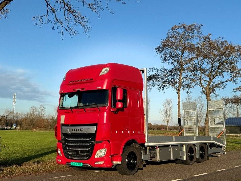 Machine transporter DAF XF530 6x2 Diesel 2019