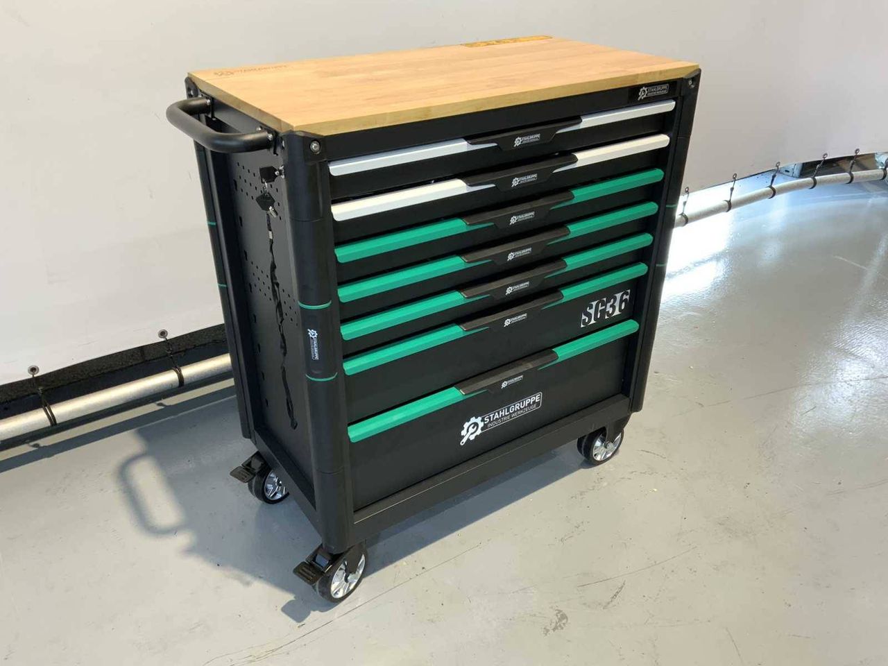 Tool trolley Stahlgruppe SG 36 with tools New