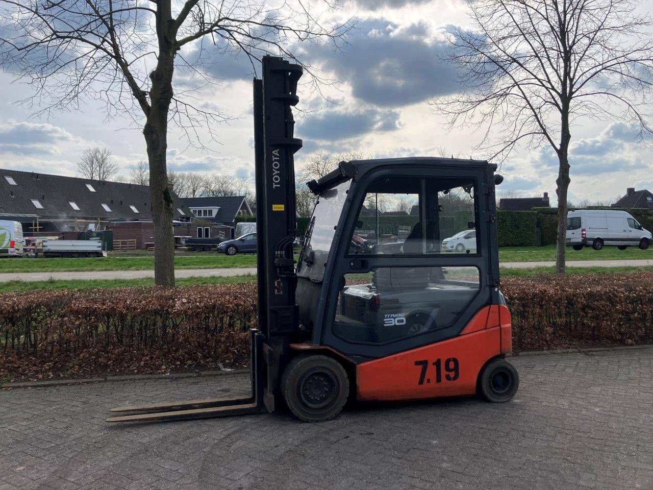 Forklift Toyota 8FBMT30 Electric 3000kg 4.7m 2016