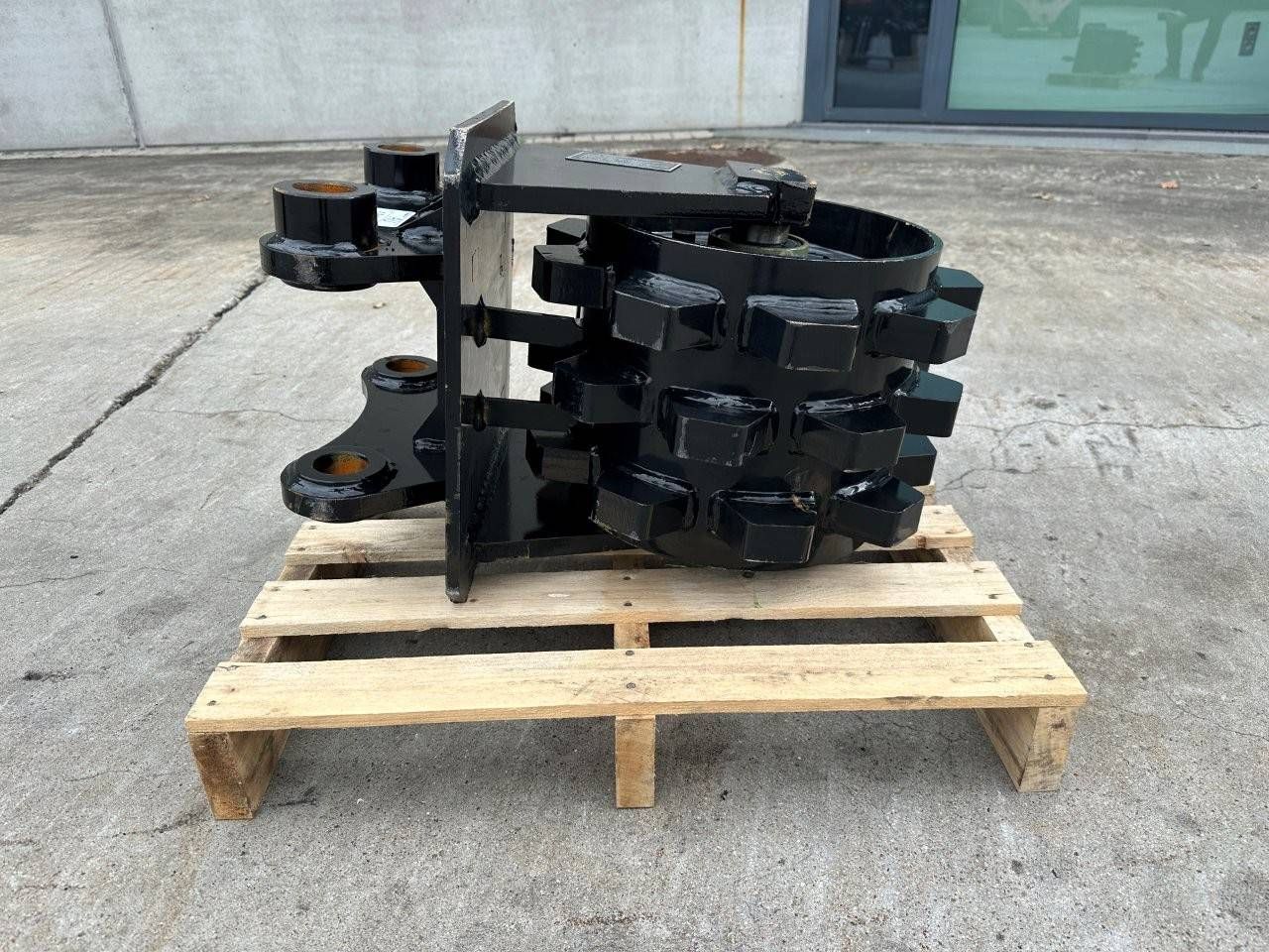 Pressure roller GIYI W305 2025 New