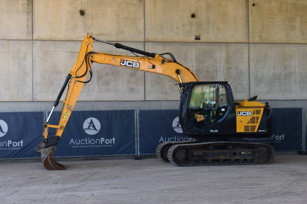 Crawler excavator JCB JS131 LC+ Diesel