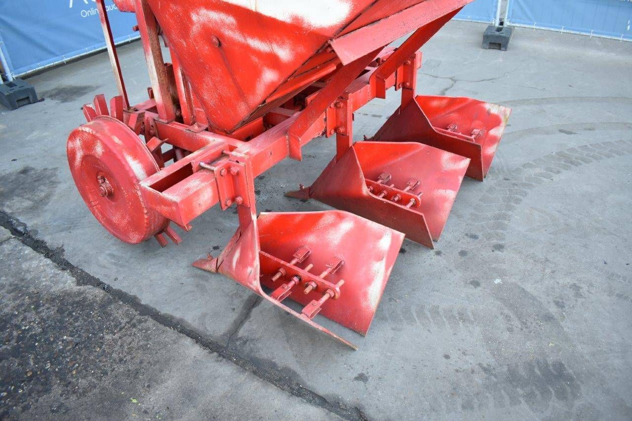 Potato planter