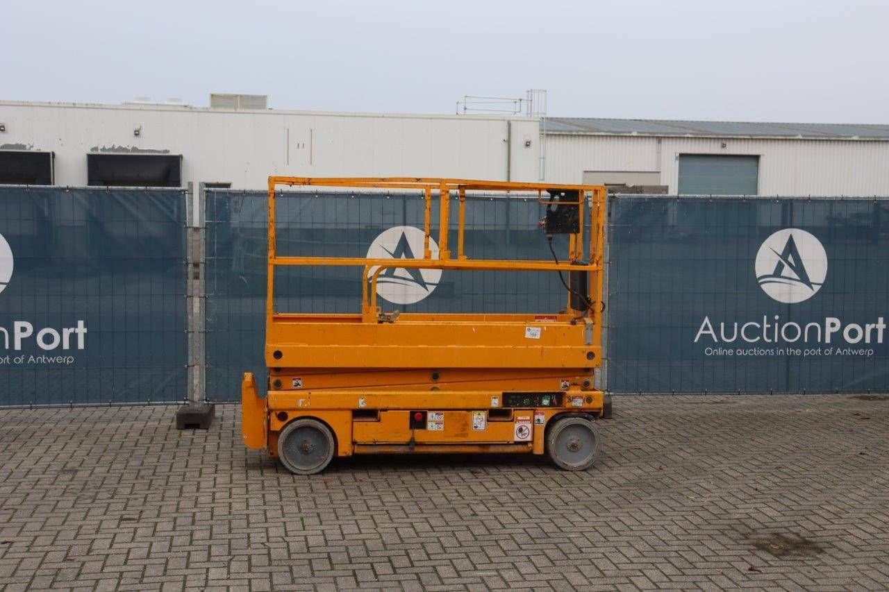 Scissor lift Haulotte COMPACT 8 Electric 8.2m 2012