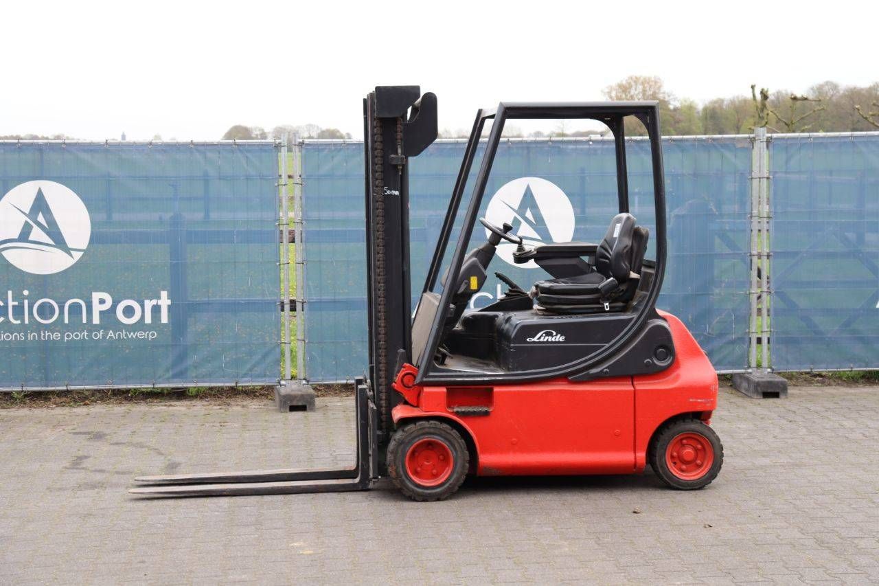 Linde E18P-02 Electric Forklift 1800kg 3.25m 1999