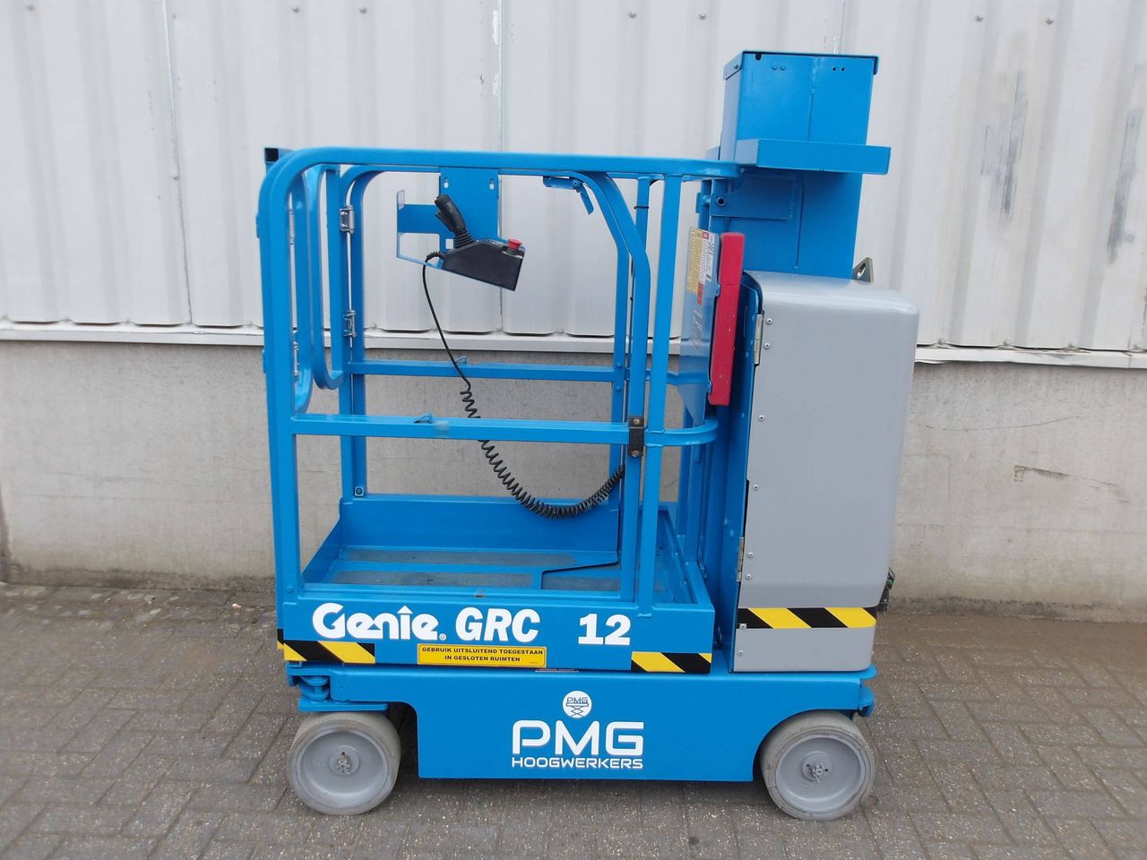 Genie GRC-12 Electric Mast Lift 5.66m 2017