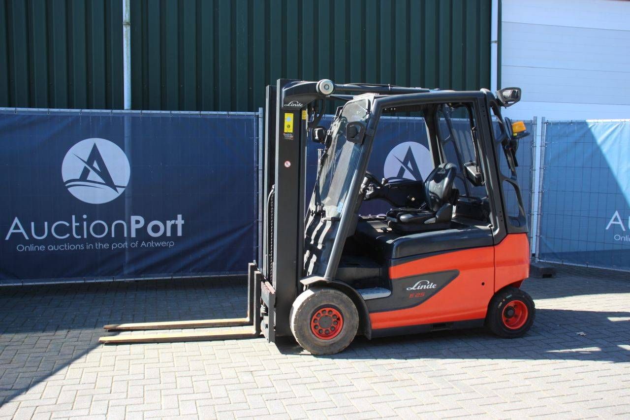 Linde E25-01 Electric Forklift 2500kg 7m 2015