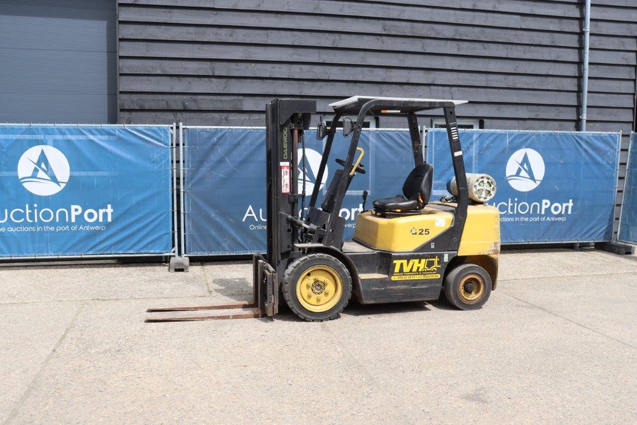 Forklift Daewoo G25E-3 LPG 2500kg 4.73m 2001
