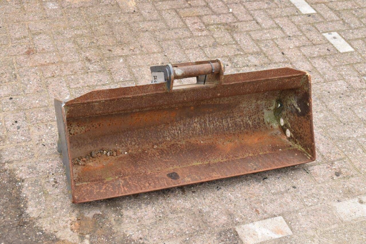 Digger bucket