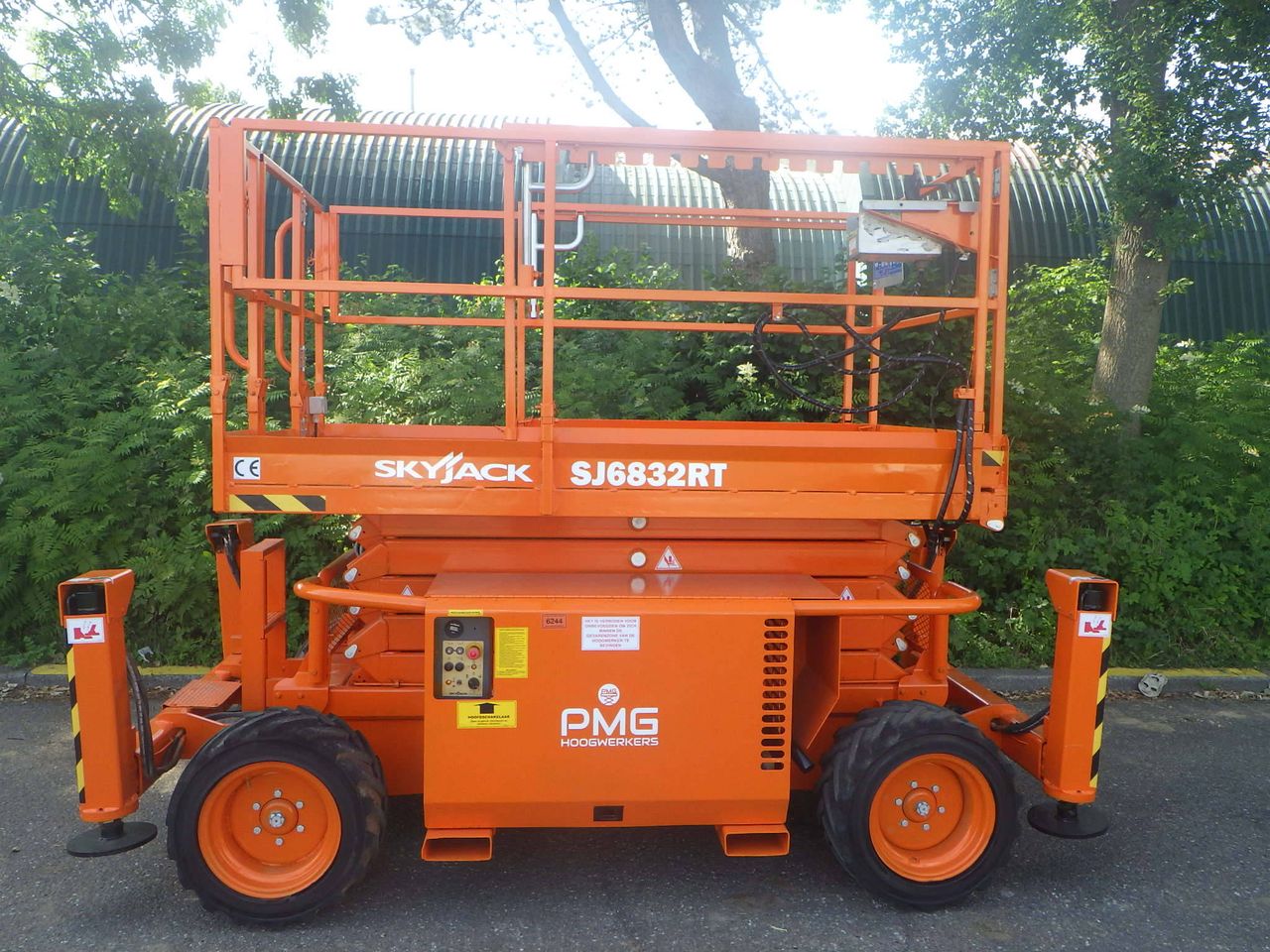 Scissor lift Skyjack SJ6832RT Diesel 11.75m 2016
