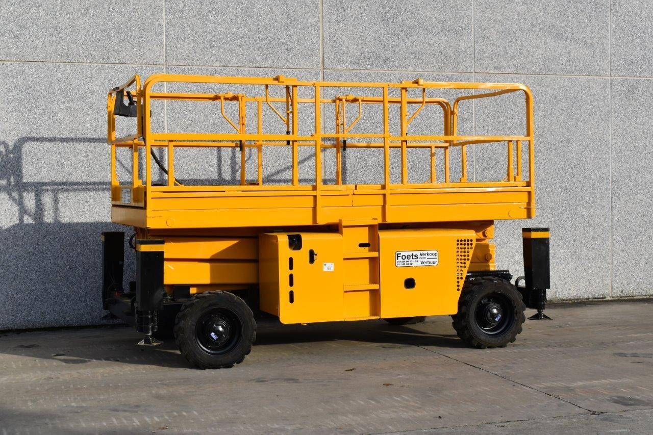 Scissor lift Haulotte H15SX Diesel 15m